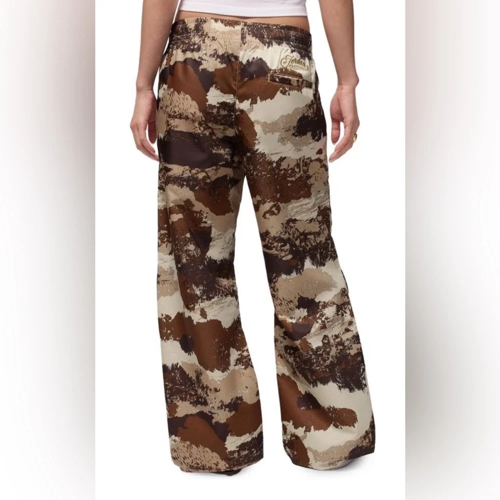 New Jordan Brooklyn Novelty Camo Womens Pants Loose Fit S, M, (Khaki/Brown